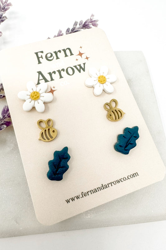 Daisies and bees stud pack