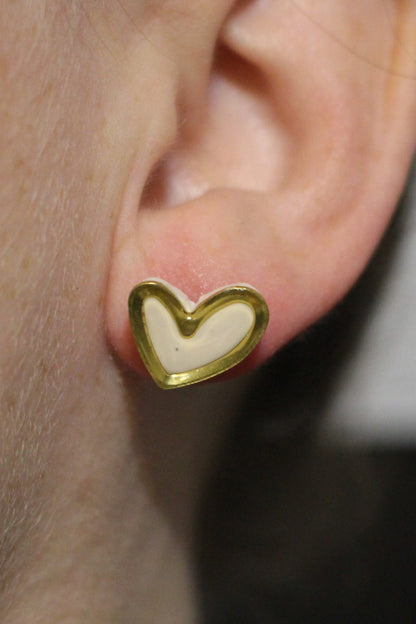 Daisies and hearts stud pack